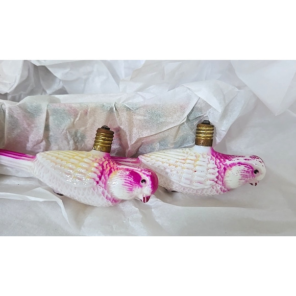Antique Milk Glass Parakeet (set of 2) and Lantern Light Bulbs Untested - Picture 1 of 11
